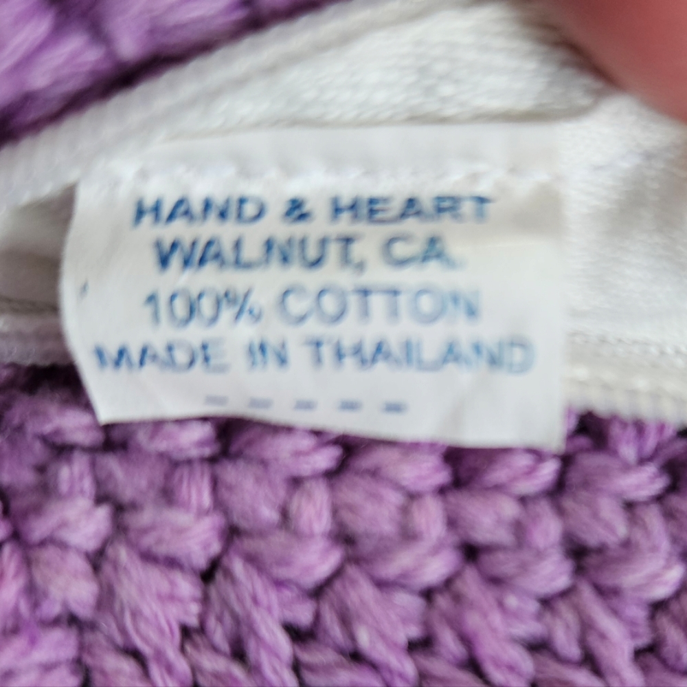 Hand and Heart Crocheted crossbody beaded bag, purple. - Picture 5 of 9